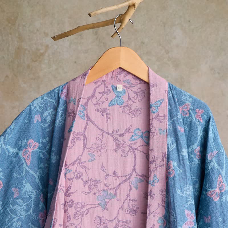 Eleganter Kimono-Bademantel aus Baumwollgaze mit Blumenmuster und Schmetterlingsmotiven - image 3