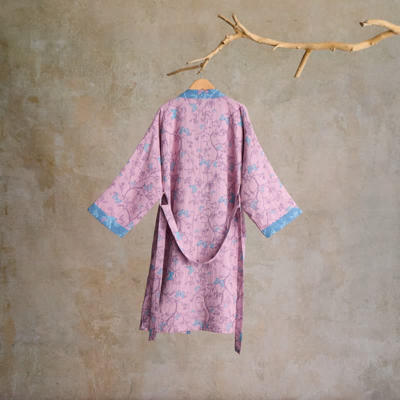 Eleganter Kimono-Bademantel aus Baumwollgaze mit Blumenmuster und Schmetterlingsmotiven - image 8