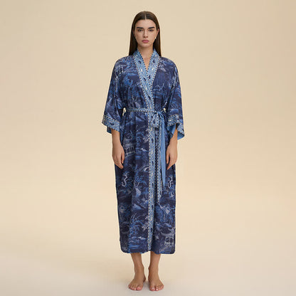 Bademantel im Kimono-Stil mit orientalischem Landschaftsmotiv - image 1