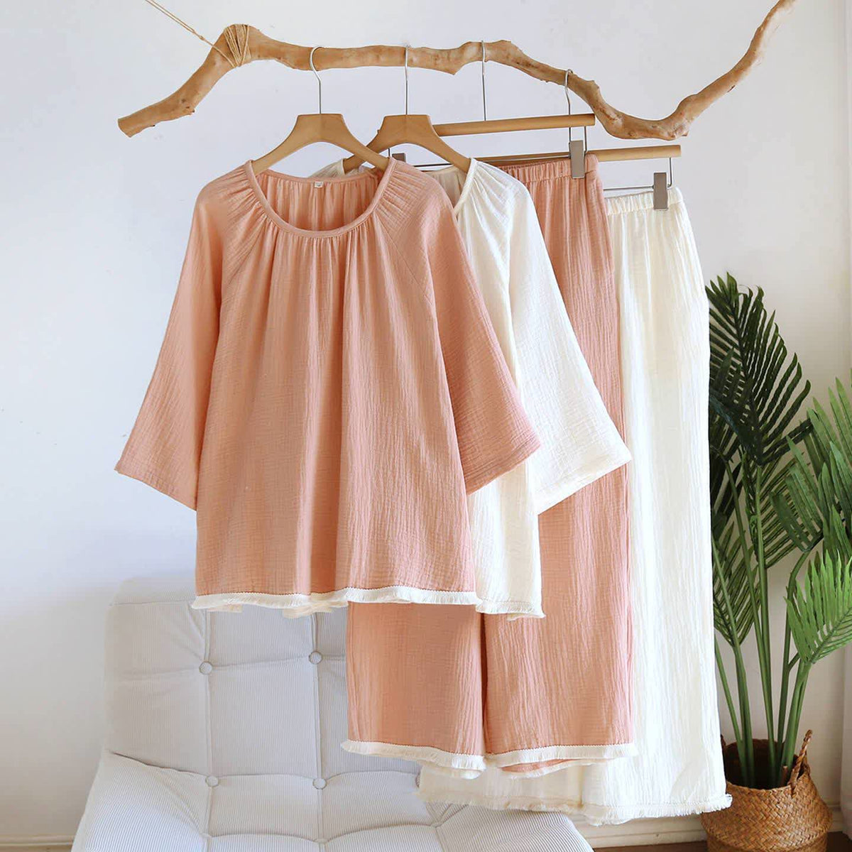 Minimalistisches einfarbiges Loungewear-Set aus Baumwolle - image 3