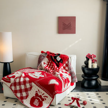 Festliche rot-weiße Patchwork-Wohndecke - image 1