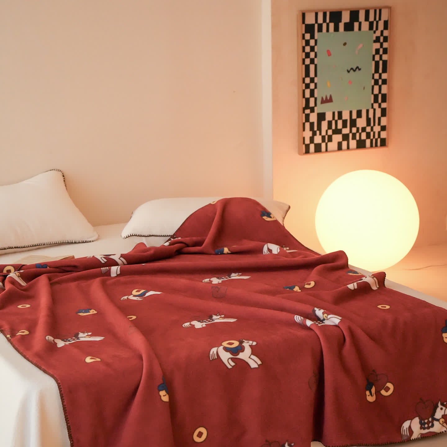 Wendbare Kuscheldecke mit Trojanischem Pferd-Motiv aus Kunstwolle - image 3