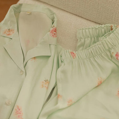 Frisches grünes Pyjama-Set mit Blumenmuster - image 13