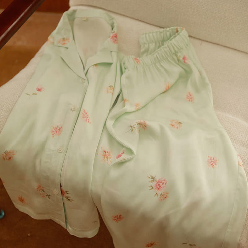 Frisches grünes Pyjama-Set mit Blumenmuster - image 11