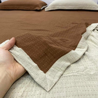 Tagesdecke aus Baumwoll-Doppelgaze mit minimalistischem Punktmuster - Braun & Beige - 2 Kissenbezüge - 48cm x 74cm - image 0