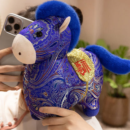 Vintage-Dekoration mit traditionellem Tierkreiszeichen-Pferdespielzeug - image 12