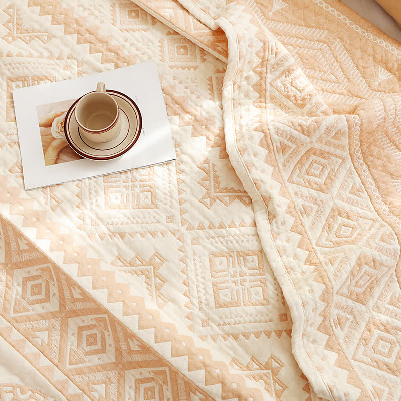 Beige Baumwollgaze-Steppdecke mit geometrischem Muster - image 4