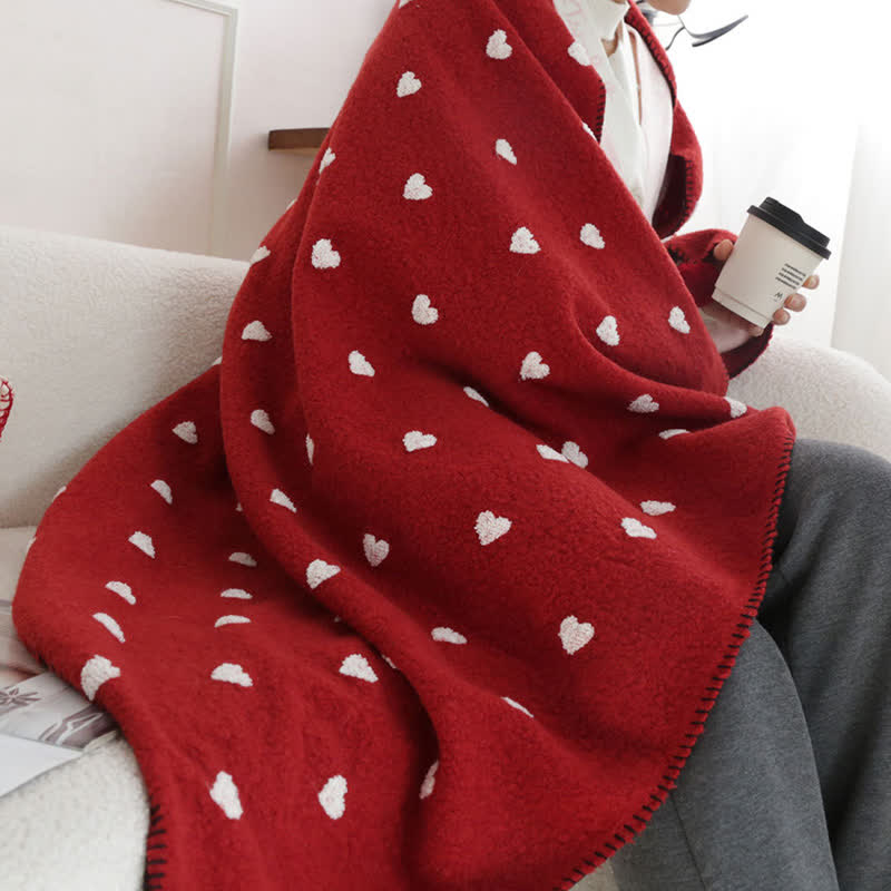 Herzförmige Kuscheldecke mit Pompons - image 9