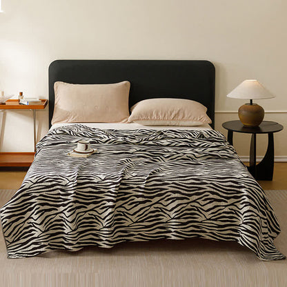 Moderne Zebra-Streifen-Steppdecke aus reiner Baumwolle - Schwarz - 200cm x 230cm - image 0