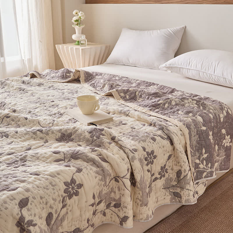 Patchworkdecke aus Baumwollgaze mit floralem Rankenmuster - image 1