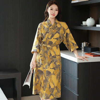 Kimono-Bademantel aus Baumwoll-Doppelgaze mit Blumenmuster - image 2