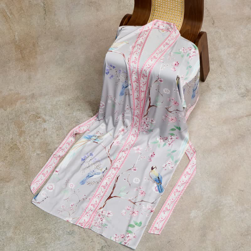 Bademantel im Kimono-Stil mit Pfirsichblüten- und Vogelmotiv - image 3