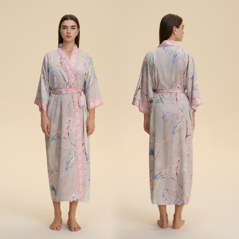 Bademantel im Kimono-Stil mit Pfirsichblüten- und Vogelmotiv - image 1