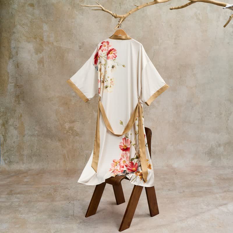 Orientalischer, luxuriöser Bademantel im Kimono-Stil mit Blumenmuster - image 3