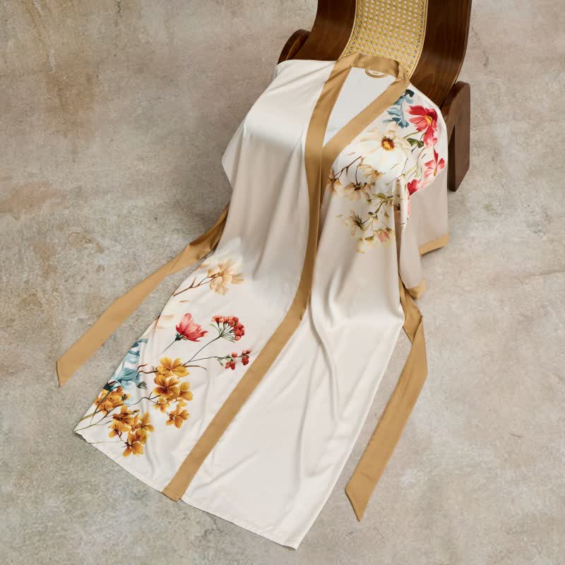 Orientalischer, luxuriöser Bademantel im Kimono-Stil mit Blumenmuster - image 2
