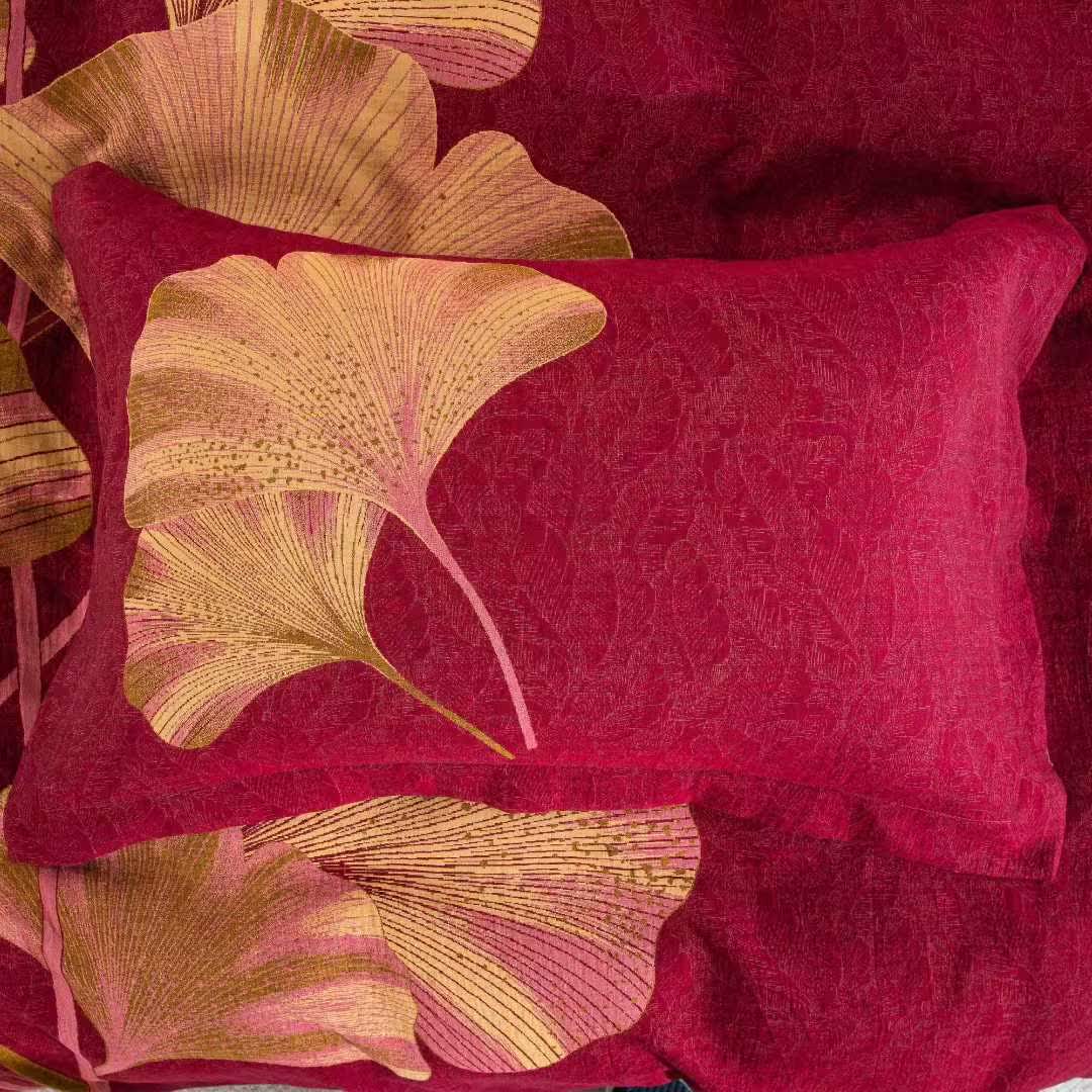 Bettwäsche-Set aus Baumwolle mit rotem und goldenem Ginkgoblatt (4-teilig) - image 4