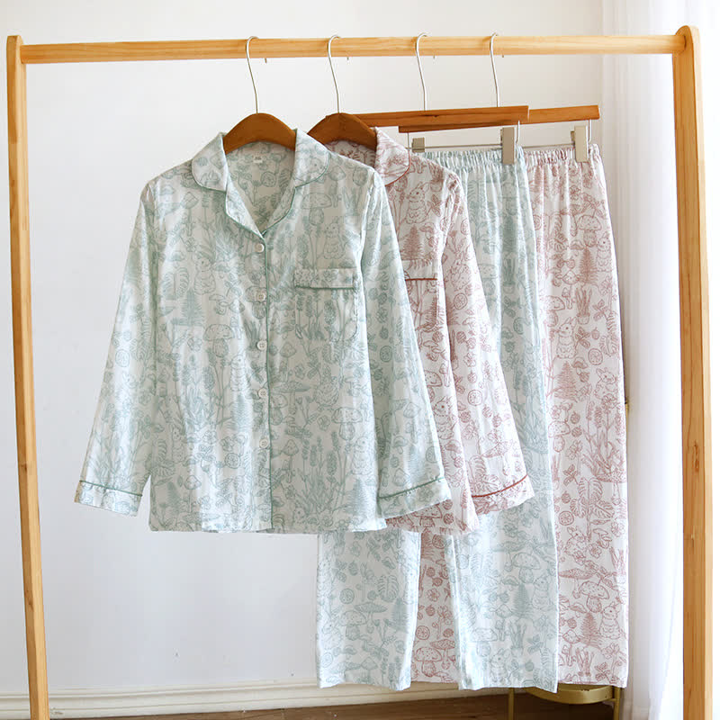 Pyjama aus Baumwollgaze mit Dschungelpilz- und Hasenmuster - image 0