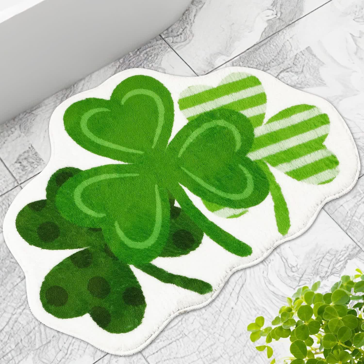 Teppich mit Kleeblattmotiv zum St. Patrick's Day - Drei Kleeblätter - 80cm x 120cm - image 0