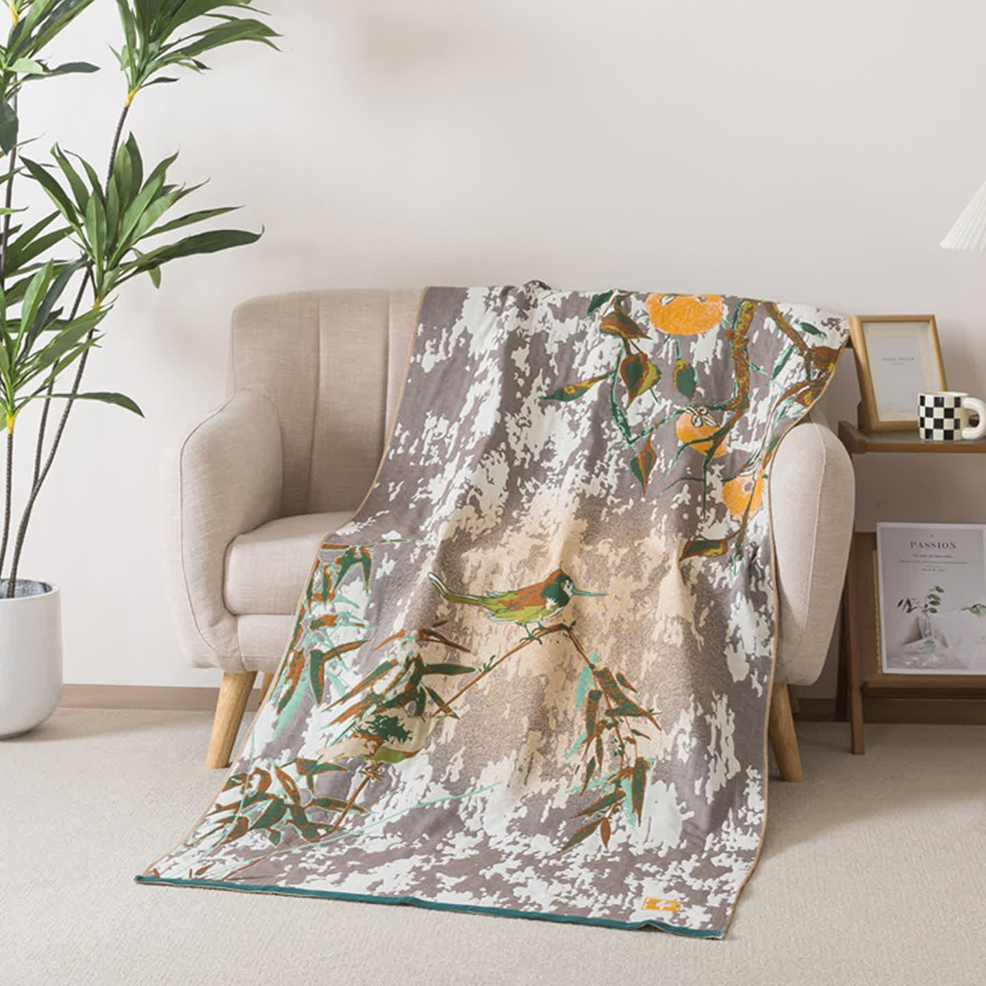 Badetuch aus Baumwollgaze mit Bambusblatt- und Vogelmotiv - 90cm x 180cm - image 0