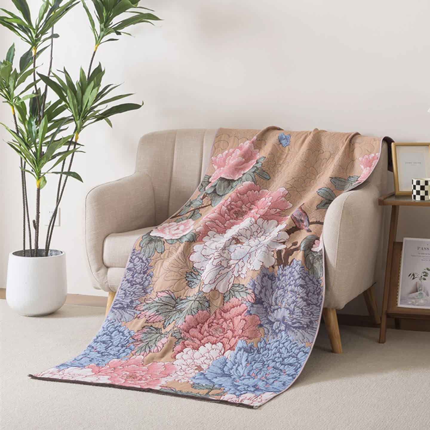 Luxuriöses Badetuch aus Baumwollgaze mit Pfingstrosenmuster - 90cm x 180cm - image 0