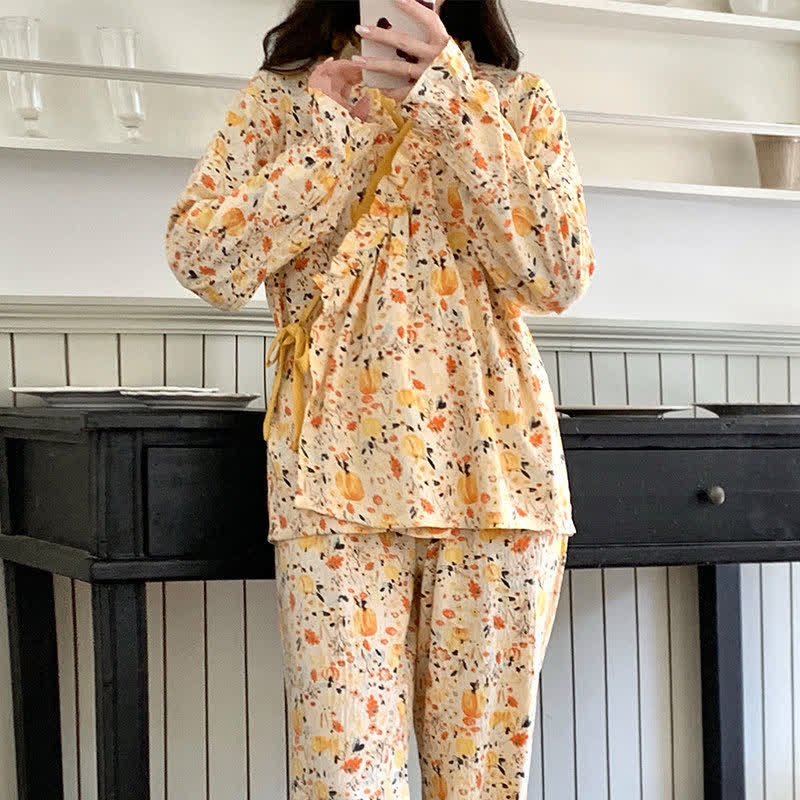 Gelber Pyjama-Set mit Rüschenkragen und Blumenmuster - image 4