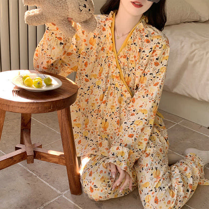Gelber Pyjama-Set mit Rüschenkragen und Blumenmuster - image 8