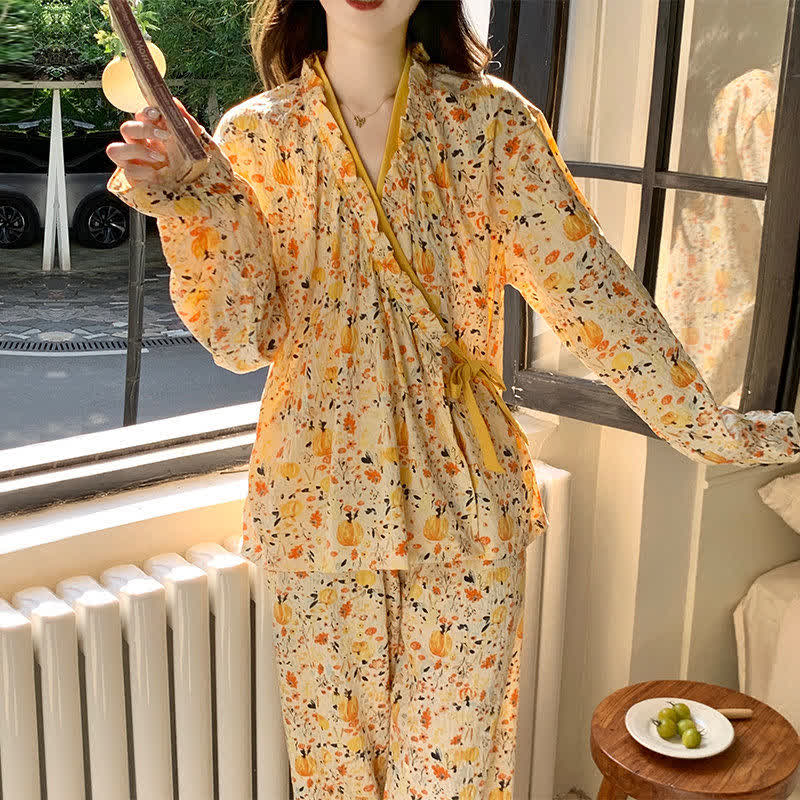 Gelber Pyjama-Set mit Rüschenkragen und Blumenmuster - image 7