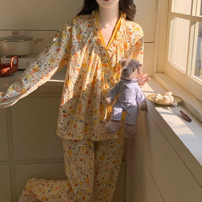 Gelber Pyjama-Set mit Rüschenkragen und Blumenmuster - image 6