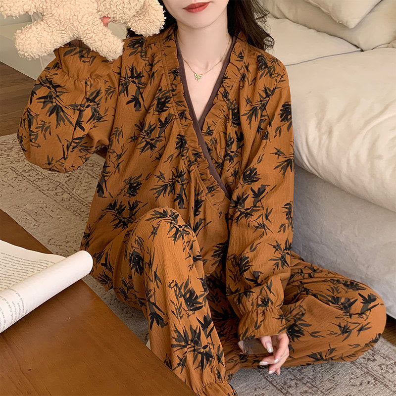 Pyjama-Set mit Rüschenkragen und Blättermuster - image 5