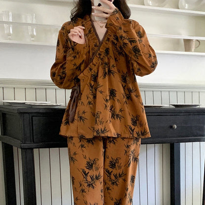 Pyjama-Set mit Rüschenkragen und Blättermuster - image 3