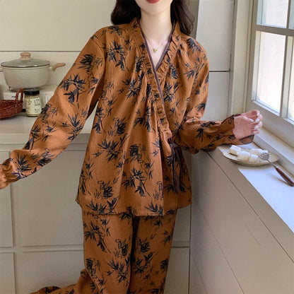 Pyjama-Set mit Rüschenkragen und Blättermuster - image 4