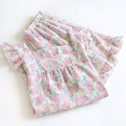 Romantischer ärmelloser Pyjama aus Baumwollgaze mit Blumenmuster - image 1