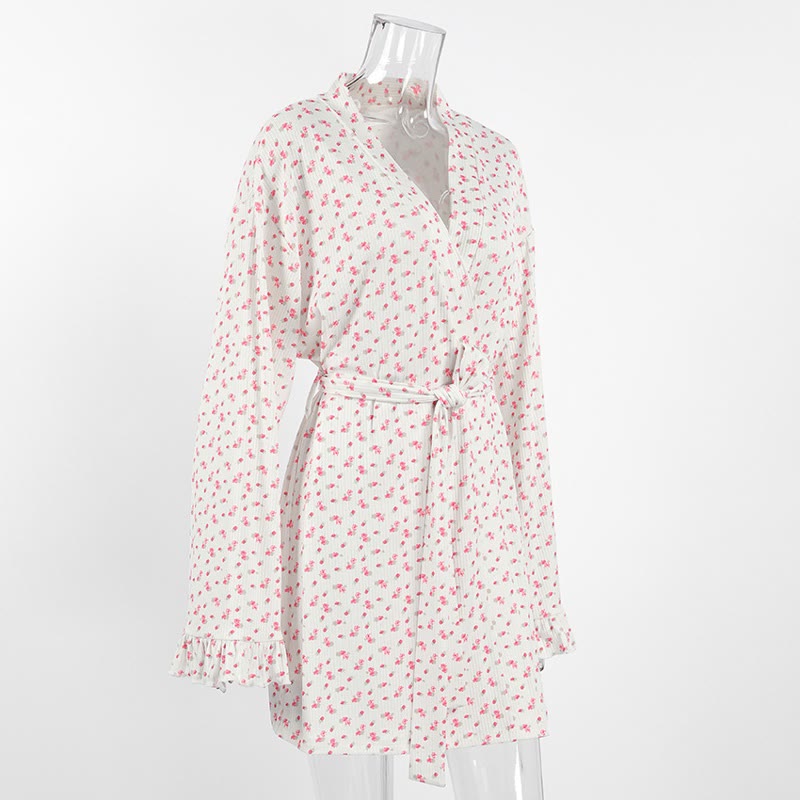 Pyjama-Bademantel aus Strick mit Blumenmuster und Rüschen - image 6