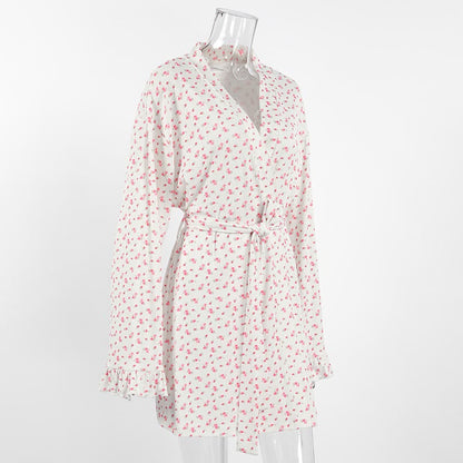 Pyjama-Bademantel aus Strick mit Blumenmuster und Rüschen - image 6