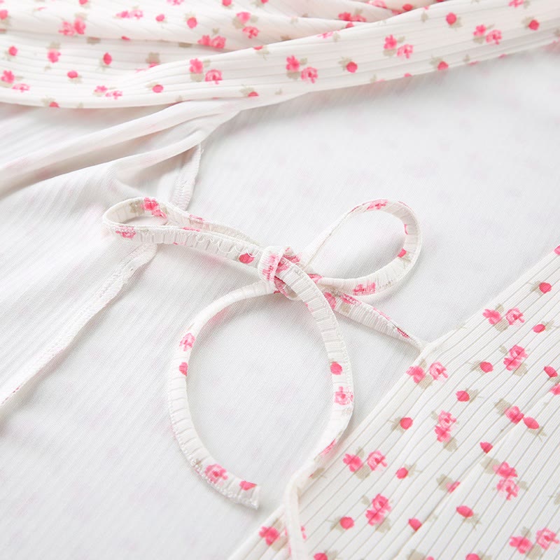 Pyjama-Bademantel aus Strick mit Blumenmuster und Rüschen - image 12