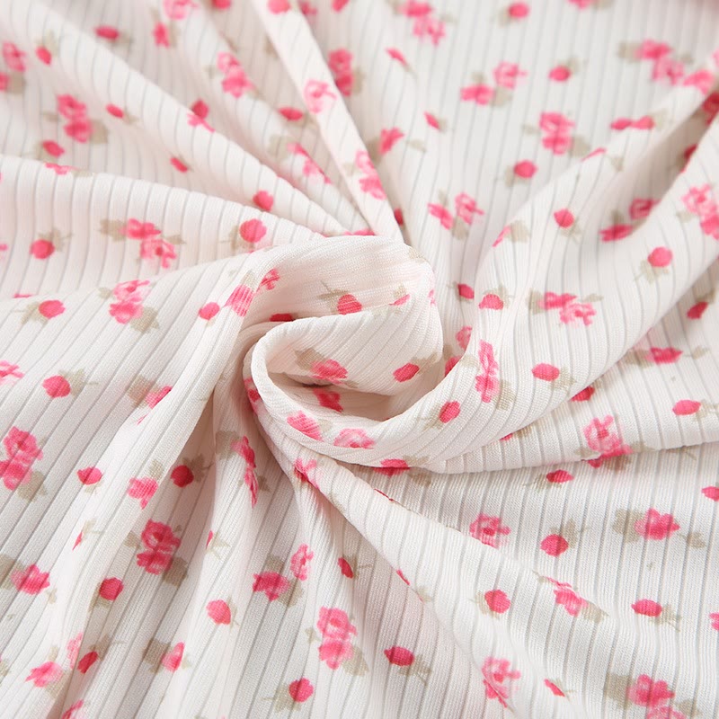 Pyjama-Bademantel aus Strick mit Blumenmuster und Rüschen - image 14