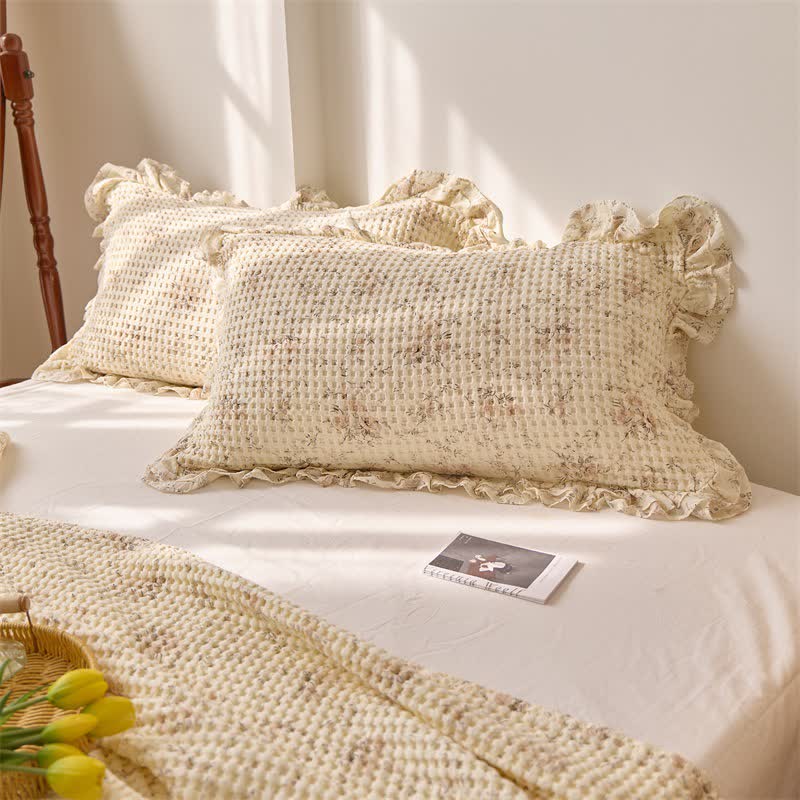 Tagesdecke aus Baumwollgaze mit floralem Waffelmuster - image 1