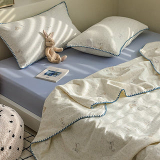 Elegante Bettwäsche aus Baumwollgaze mit Blatt- und Hasenmotiven - Blau & Beige - Bettwäscheset (4-teilig) - 200cm x 230cm - image 0