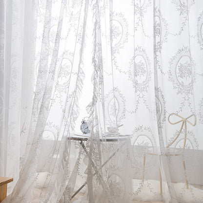 Transparenter Vorhang aus Landhausspitze mit Rüschenbesatz - image 18