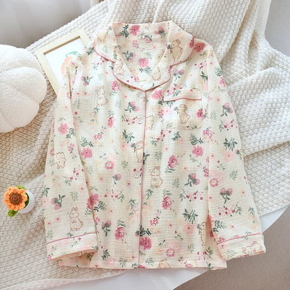 Pyjamaoberteil aus Baumwollgaze mit Blumen- und Hasenmuster - Beige - XL - image 0