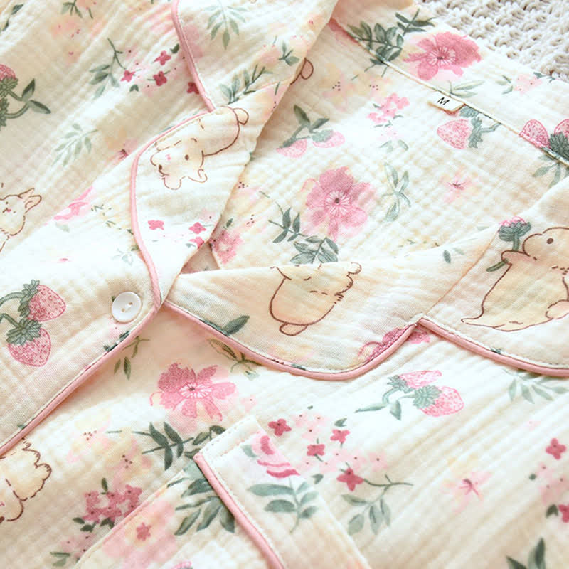 Pyjamaoberteil aus Baumwollgaze mit Blumen- und Hasenmuster - image 3