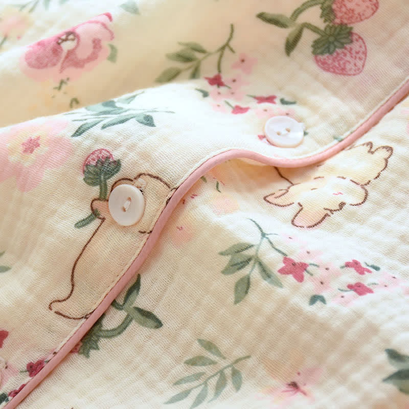 Pyjamaoberteil aus Baumwollgaze mit Blumen- und Hasenmuster - image 5