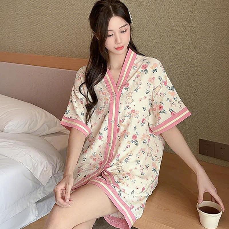 Kurzarm-Pyjama-Set mit Blumenmuster und Hasenmotiv - image 1