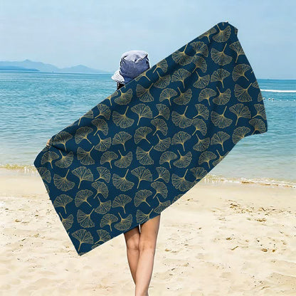 Strandtuch mit Linienzeichnung eines Ginkgoblattes - Marineblau - 150 cm x 70 cm - image 0