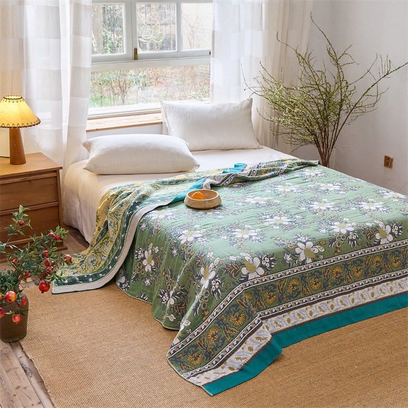 Steppdecke aus reiner Baumwolle mit Wildblumenwiese-Motiv - image 2