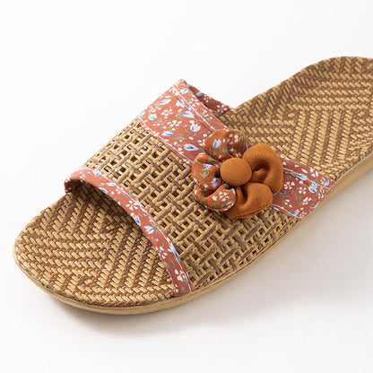 Hausschuhe aus Rattan und Stroh mit Blumenmuster - image 7