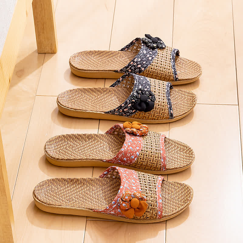 Hausschuhe aus Rattan und Stroh mit Blumenmuster - image 2