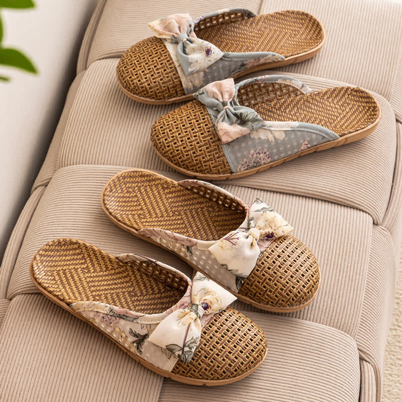 Vintage-Hausschuhe aus Rattan mit floralem Muster - image 3