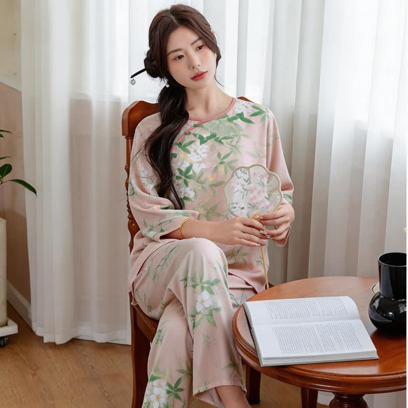 Pyjama-Set mit orientalischem Blumen- und Blättermuster - image 1