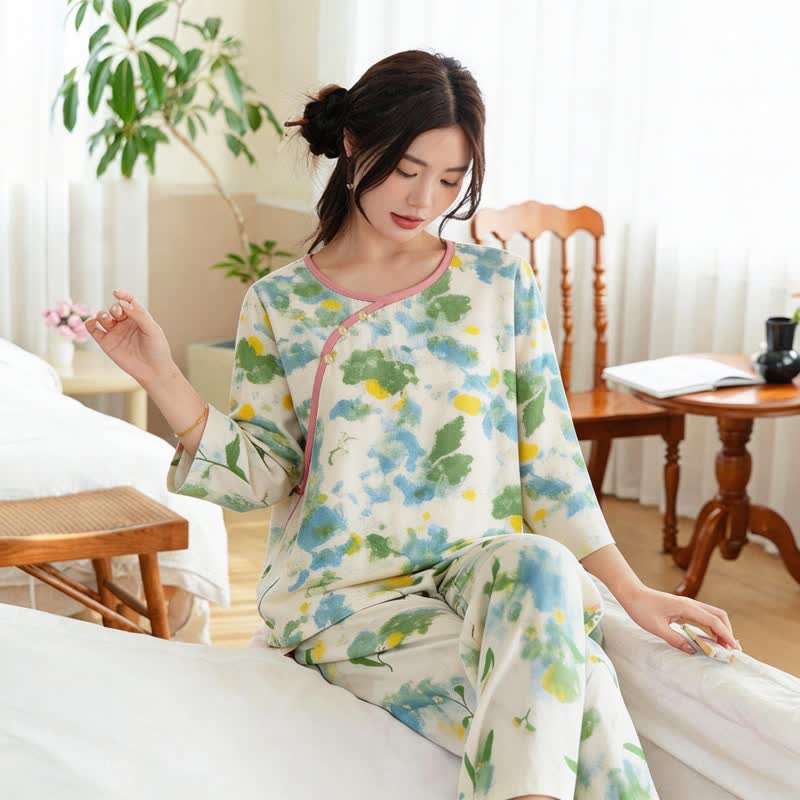 Orientalisches Pyjama-Set mit künstlerischem Aquarell-Design - image 1